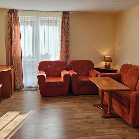 Caprice Family Hotel Varna Extérieur photo